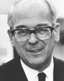 Ernst Siegfried Hansen. Er spielte eine zentrale rolle beim Neuanfang der deutschen Minderheit nach dem Zweiten Weltkrieg