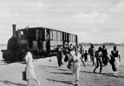 Wohl einmalig: Auf Amrum endete die Bahn mitten auf dem Badestrand
