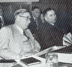 Kabinettskollegen wider Willen: Innenminister Paul Pagel CDU (vorne), daneben Finanzminister Waldemar Kraft und dahinter Sozialminister Hans-Adolf Asbach vom BHE.