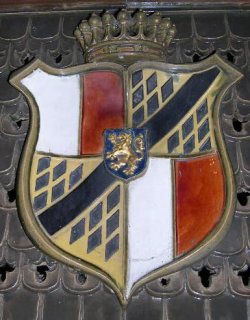 Die sagenhafte und schon von Heinrich Rantzau in Auftrag gegebene Genealogie lieferte die "Zutaten" für das neue Reichsgrafenwappen Christians. Neben Elementen des Rantzauschen Familienwappens tauchen so auch Stücke aus sächsischen Wappen auf