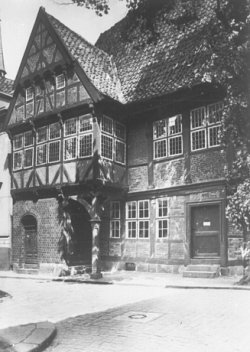 Das alte Rathaus von Rendsburg aus dem 16. Jahrhundert im historischen Stadtkern